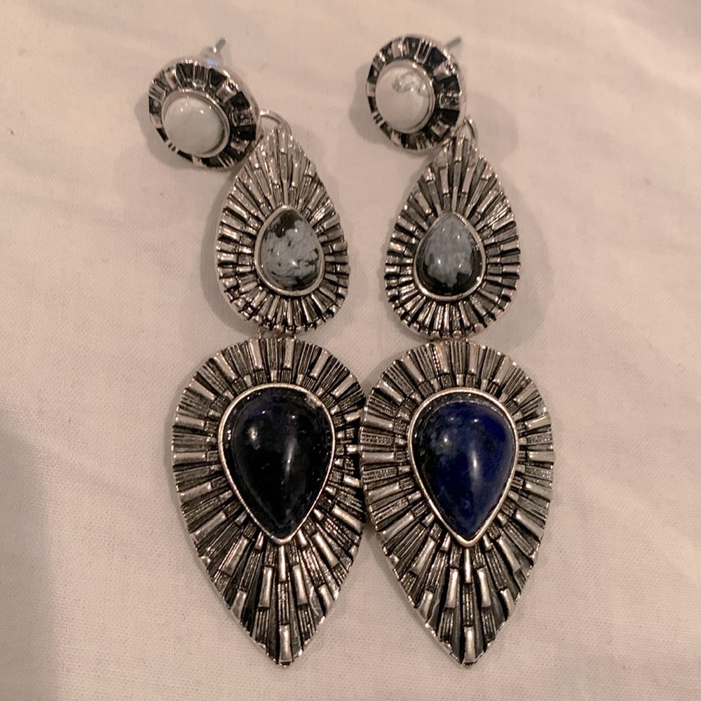 NWOT long, dangly earrings in silver, navy and white. Never worn